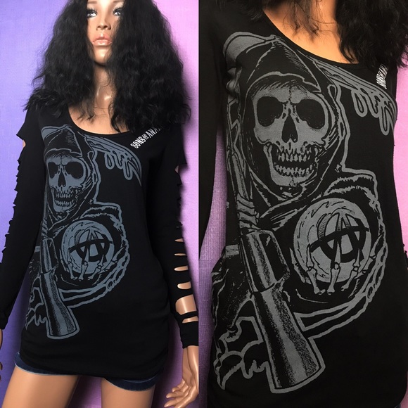 Calhoun Tops - NWT Sons of Anarchy Grim Reaper Graphic Shirt